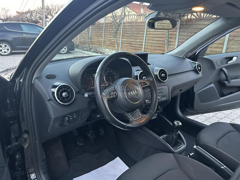 Audi A1 1,2 VEL SERV S LINE