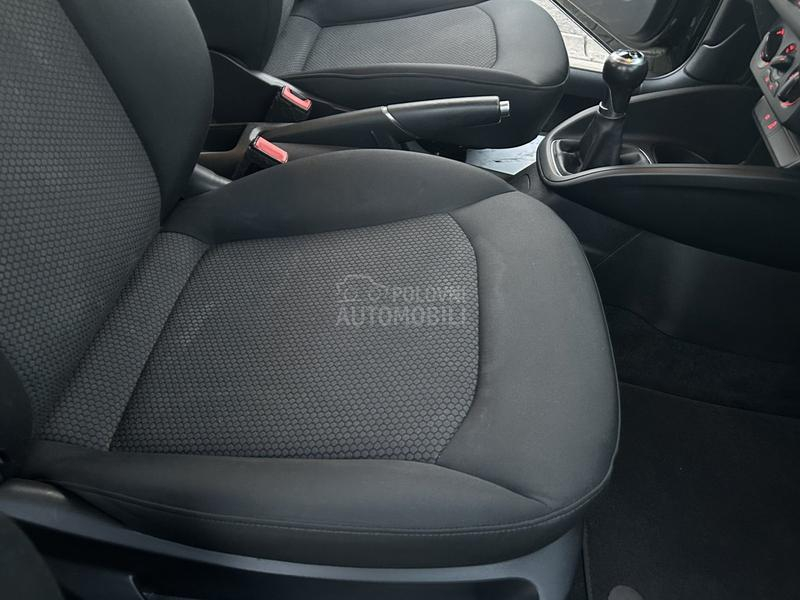 Audi A1 1,2 VEL SERV S LINE