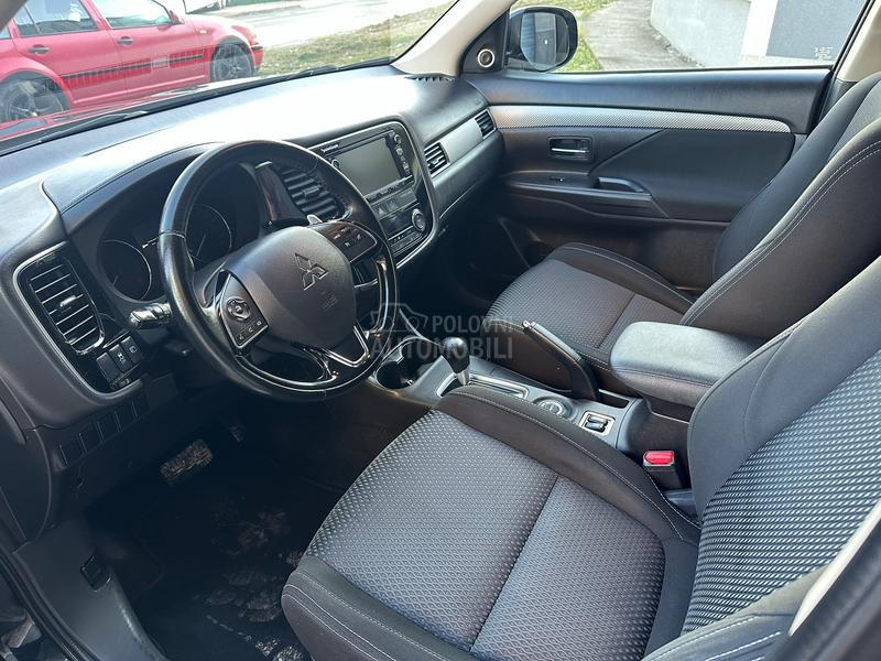 Mitsubishi Outlander CH