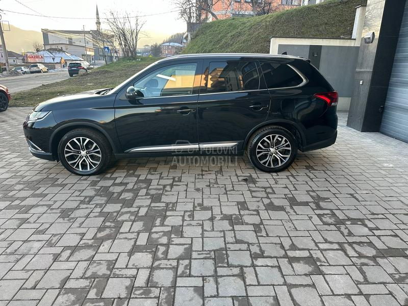 Mitsubishi Outlander CH