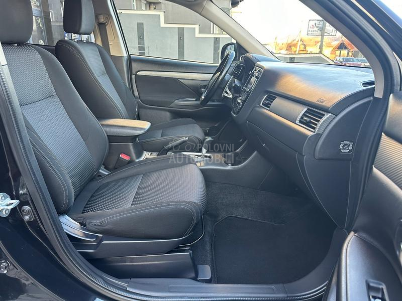 Mitsubishi Outlander CH