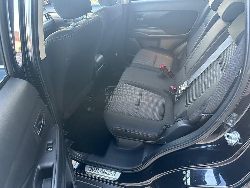 Mitsubishi Outlander CH