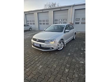 Volkswagen Jetta 1.6 tdi N o v o