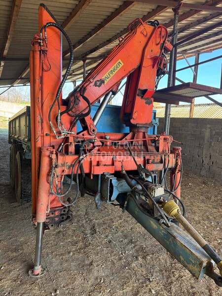 Trostrani kiper sa kranom