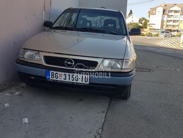 Opel Astra F 1.4 fabrika