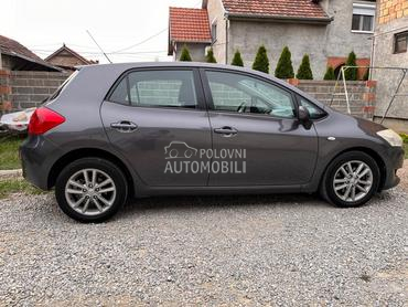 Toyota Auris 2.0