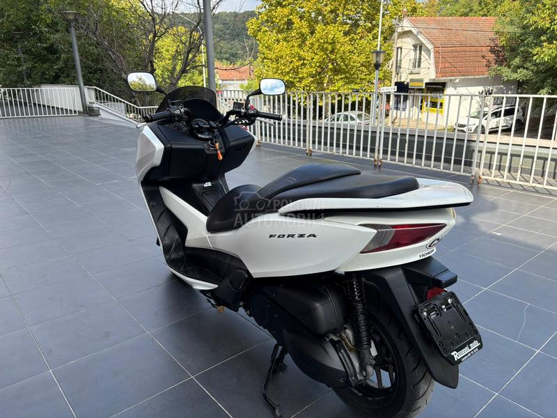Honda forza