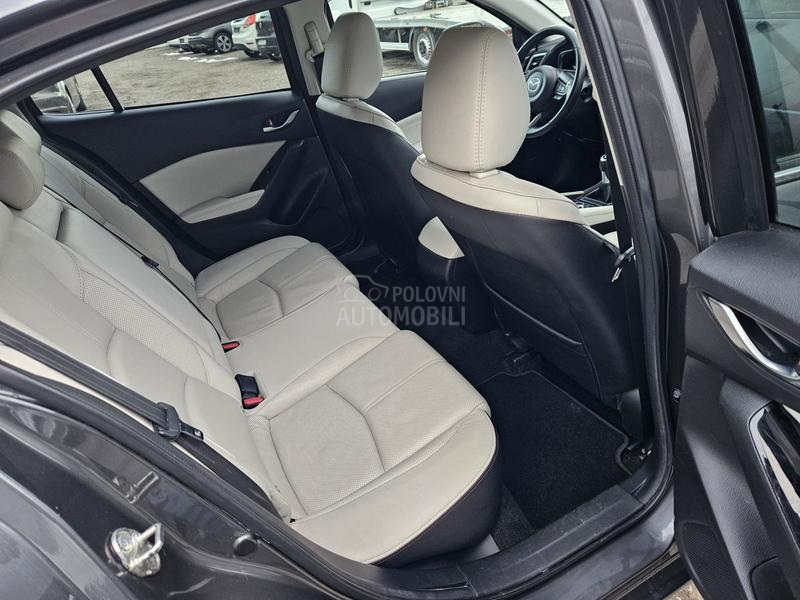 Mazda 3 1.5D Revolution Bose