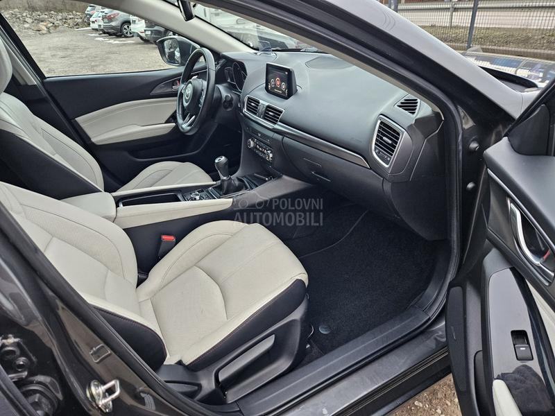 Mazda 3 1.5D Revolution Bose