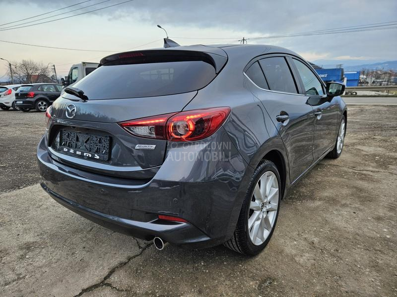 Mazda 3 1.5D Revolution Bose