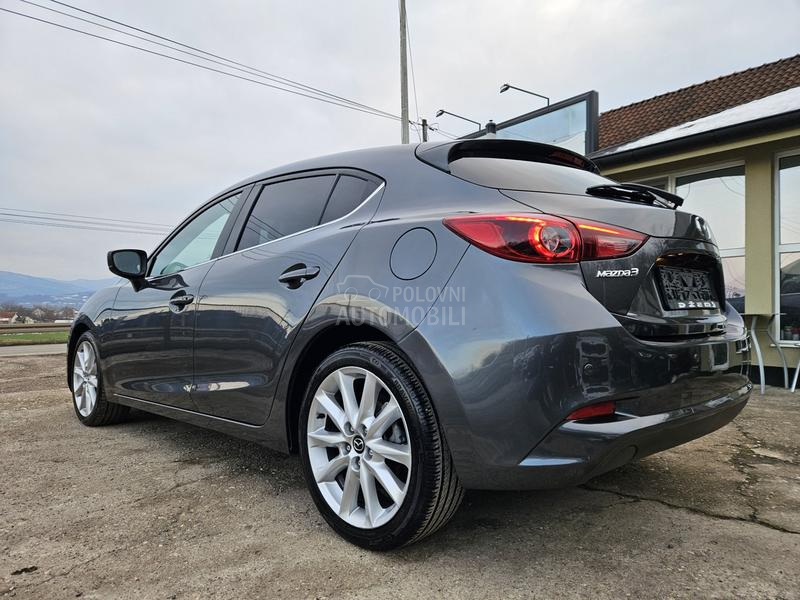 Mazda 3 1.5D Revolution Bose