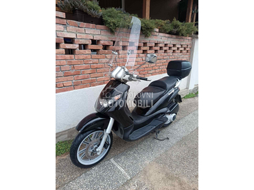 Piaggio Beverly 200