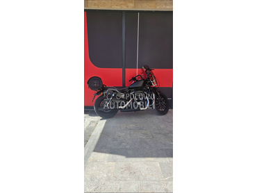 Harley Davidson iron 883