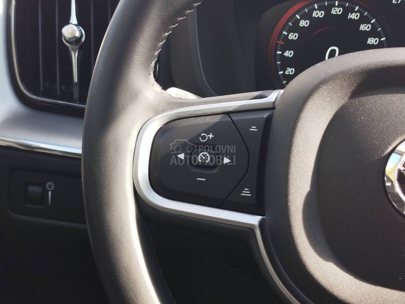 Volvo XC60 D4 INSCRIPTION A/T