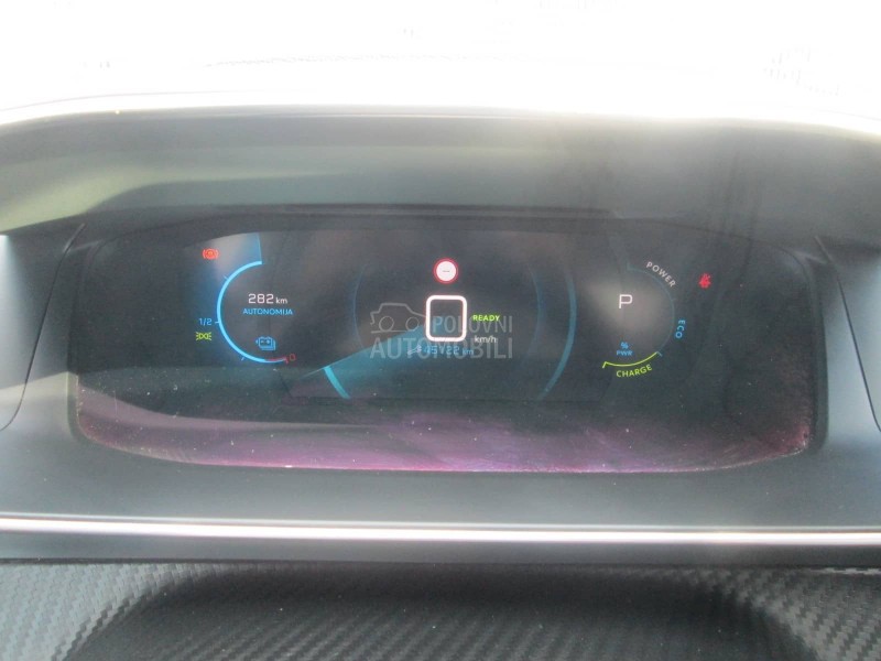 Peugeot 208 e