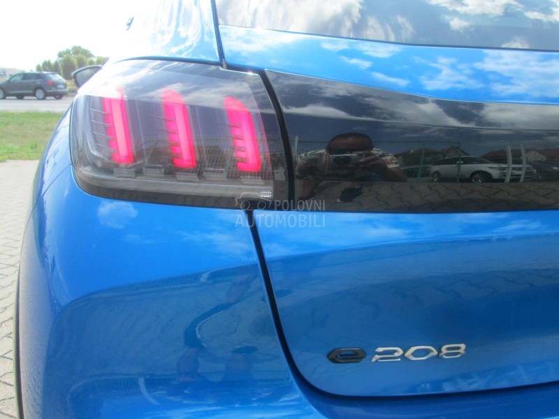Peugeot 208 e