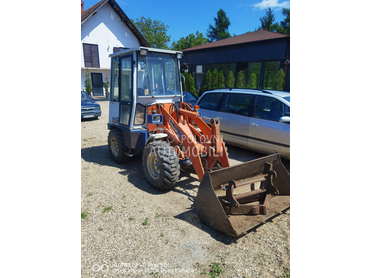 Kubota R410