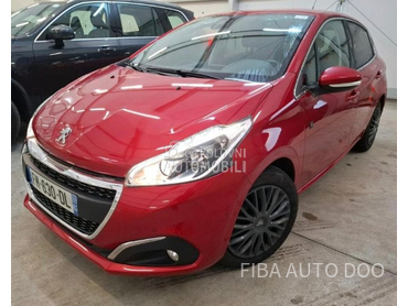 Peugeot 208 1.2TECH Edition Red