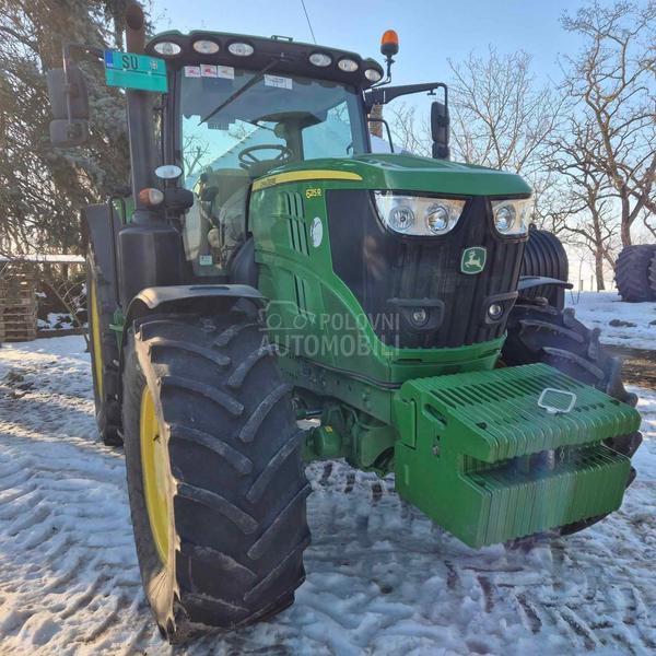 John Deere 6215R