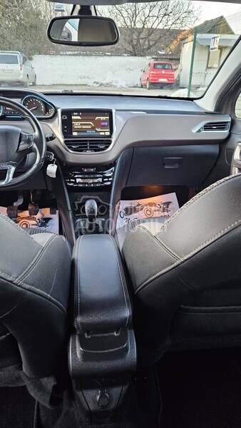 Peugeot 2008 1.6HDI/N.A.V.I/