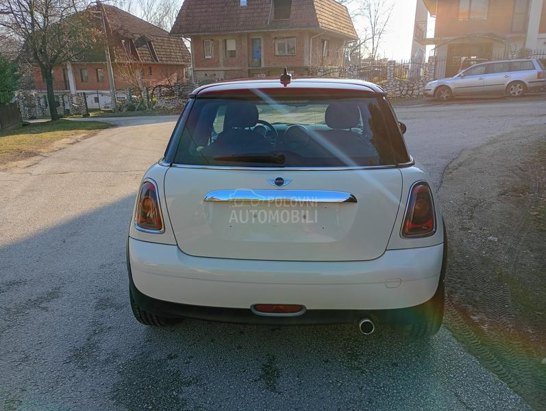 MINI Cooper 1.6d