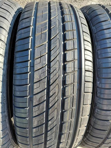 Ostalo 235/65 R17 Letnja