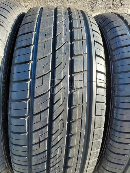 Ostalo 235/65 R17 Letnja