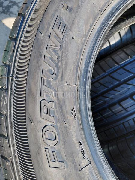 Ostalo 235/65 R17 Letnja