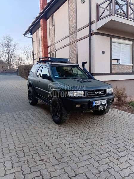 Opel Frontera 2.2