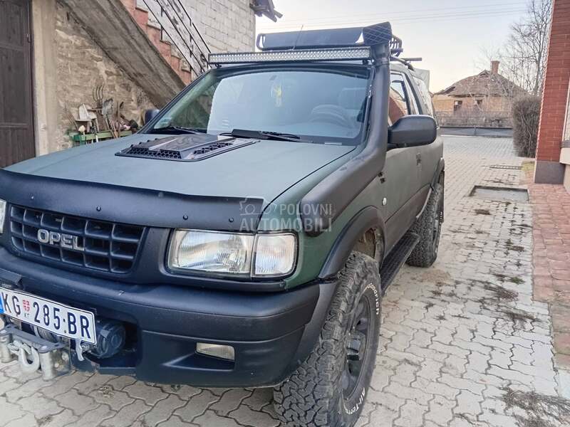 Opel Frontera 2.2