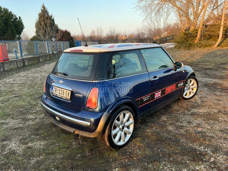 MINI Cooper 