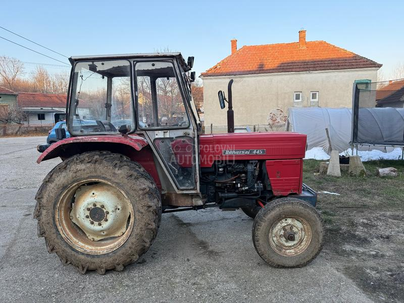 Universal 445