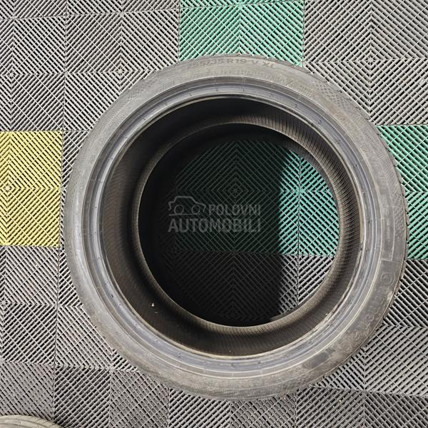 Continental 255/35 R19 Zimska
