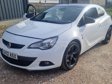 Opel Astra J GTC 2012. god. -  kompletan auto u delovima