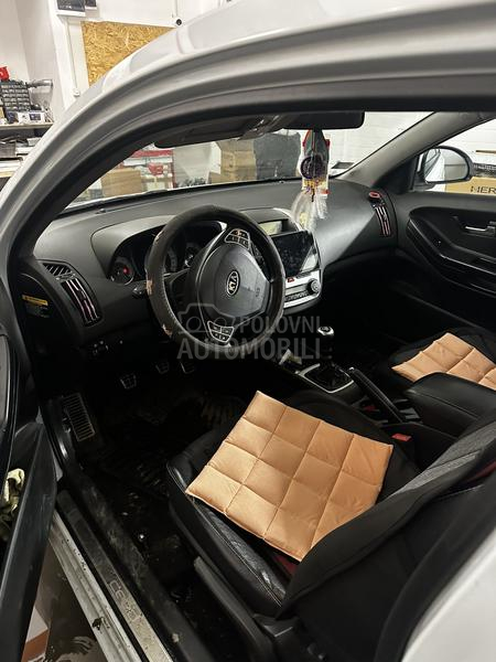 Kia cee`d 