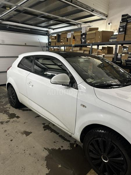 Kia cee`d 
