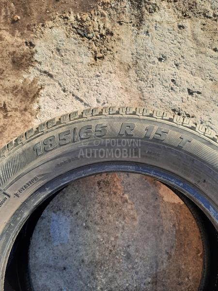 Semperit 185/65 R15 Zimska