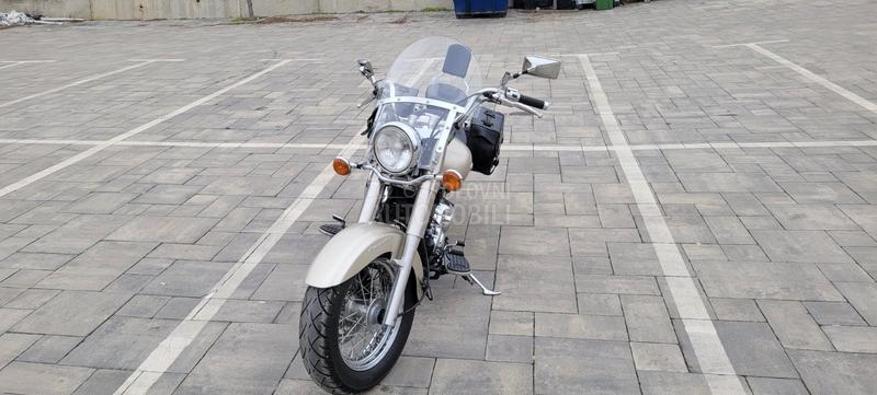 Yamaha XVS 650 drag star