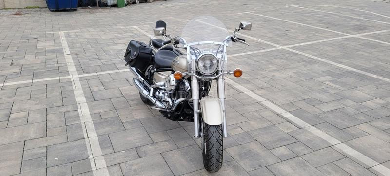 Yamaha XVS 650 drag star