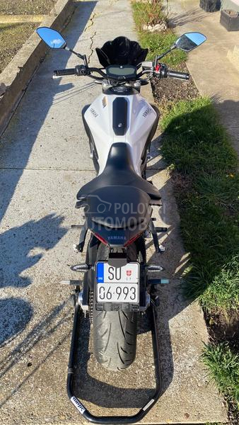 Yamaha MT07  AKRAPOVIC