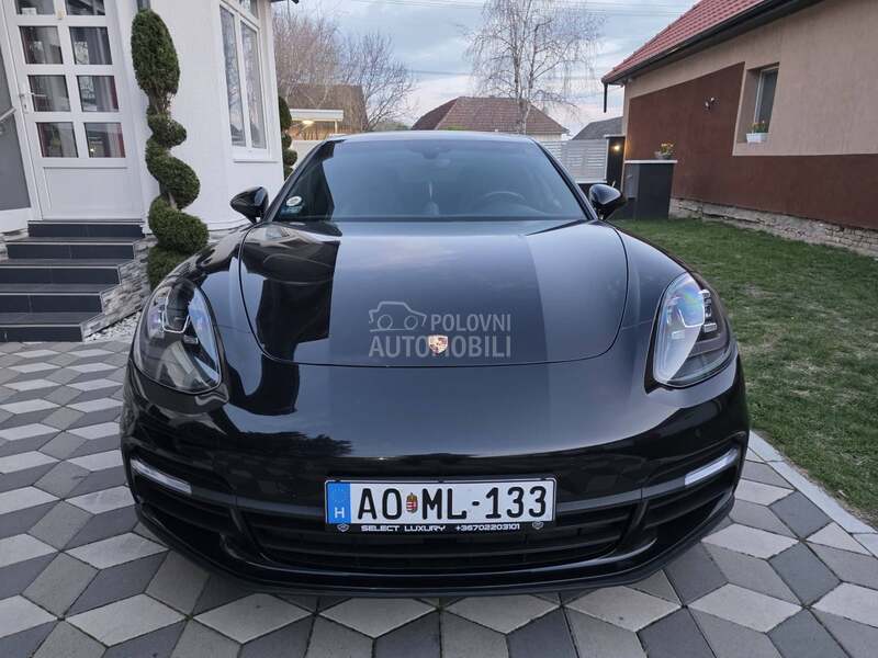 Porsche Panamera 