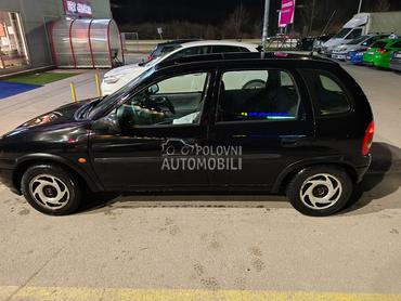 Opel Corsa B 1.0