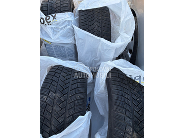 Vredestein 255/40 R20 Zimska