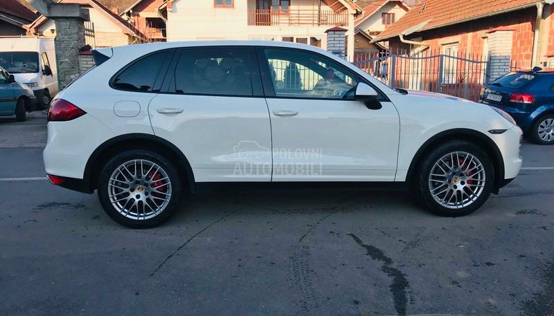 Porsche Cayenne D CH