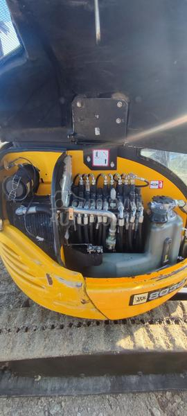 JCB 8030