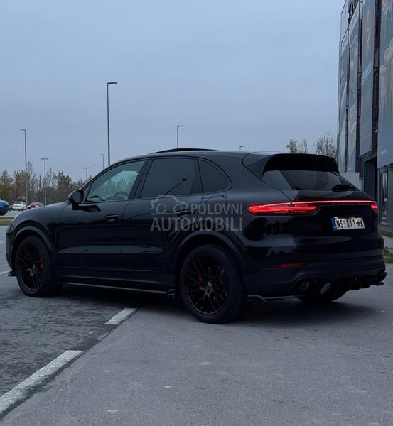 Porsche Cayenne CAYENNE E HYBRID