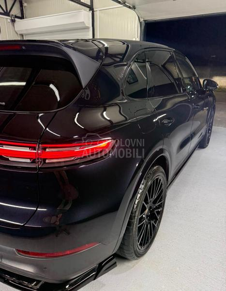 Porsche Cayenne CAYENNE E HYBRID