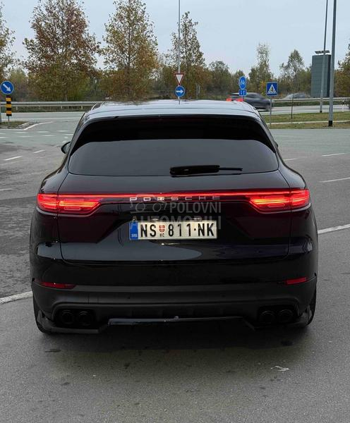 Porsche Cayenne CAYENNE E HYBRID