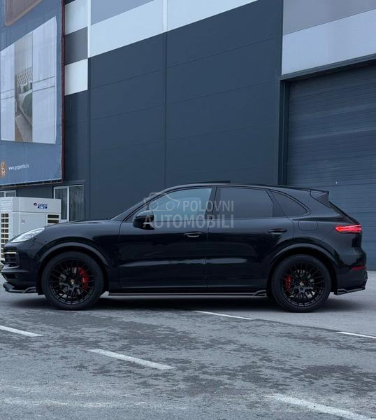 Porsche Cayenne CAYENNE E HYBRID