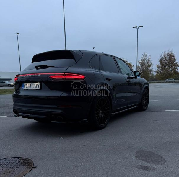 Porsche Cayenne CAYENNE E HYBRID